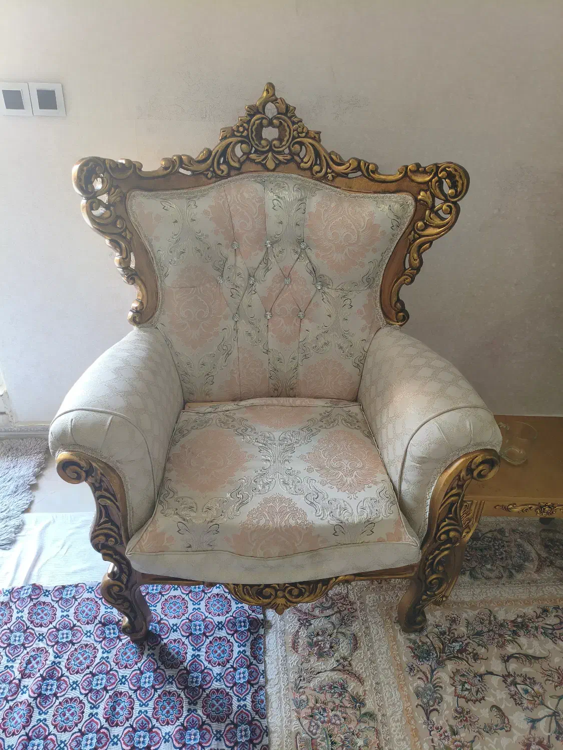 مبل 9 نفره سلطنتی|مبلمان خانگی و میز عسلی|رشت, حمیدیان|دیوار