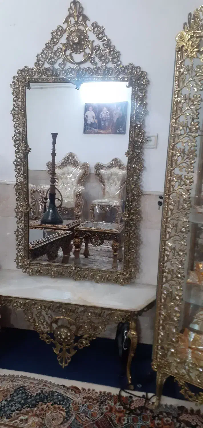 برنز خیلی محکم تمیز|بوفه، ویترین، کنسول|قم, قلعه کامکار|دیوار