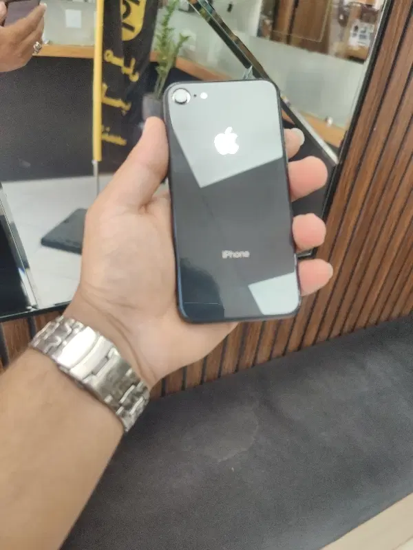 iphone 8 64|موبایل|اصفهان, بهارستان|دیوار