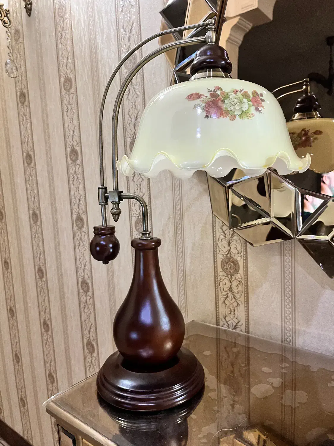 آباژور رو میزی|چراغ خواب و آباژور|اهواز, کوی باهنر|دیوار