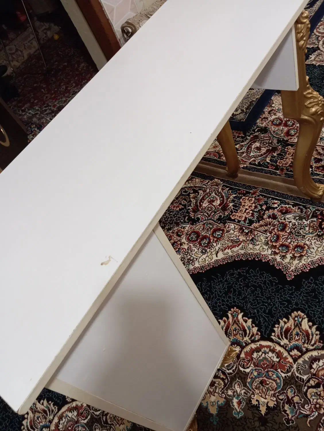 میز|آرایشگاه و سالن‌های زیبایی|زابل, |دیوار