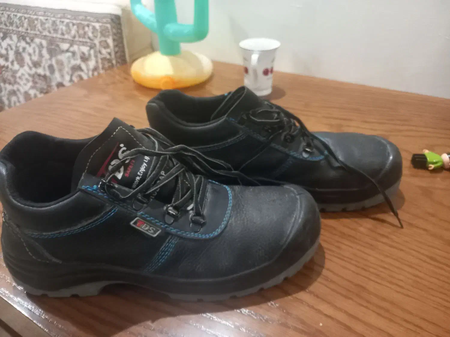 کفش کار|کیف، کفش، کمربند|پردیس, فاز ۸|دیوار