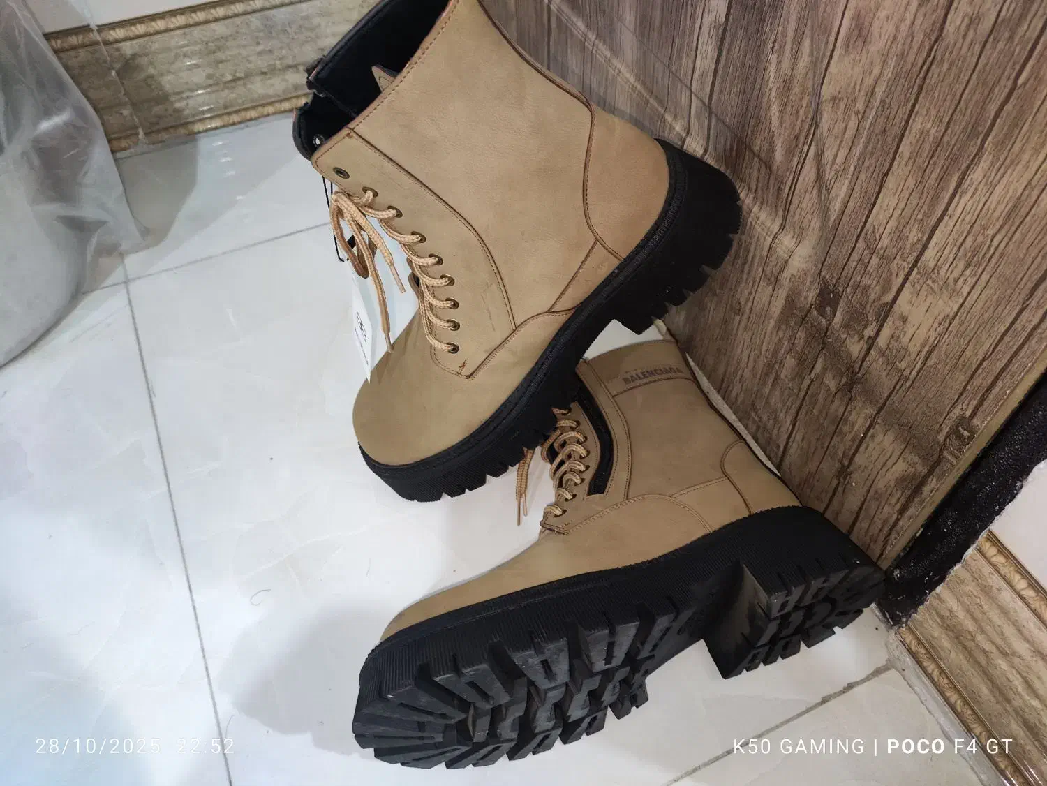 بوت چرمی بالنسیاگا|کیف، کفش، کمربند|مهاباد (آذربایجان غربی), |دیوار