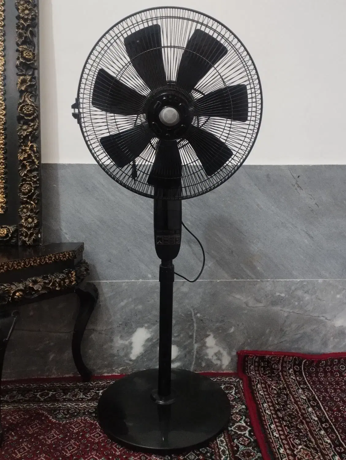 پنکه‌ایستاده‌‌|پنکه و تصفیه‌کنندهٔ هوا|سنندج, |دیوار