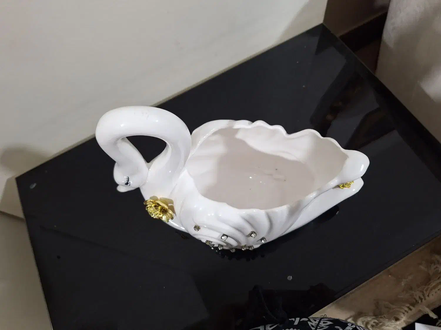 یک عدد قو تزئینی|مجسمه، تندیس، ماکت|تهران, صادقیه|دیوار