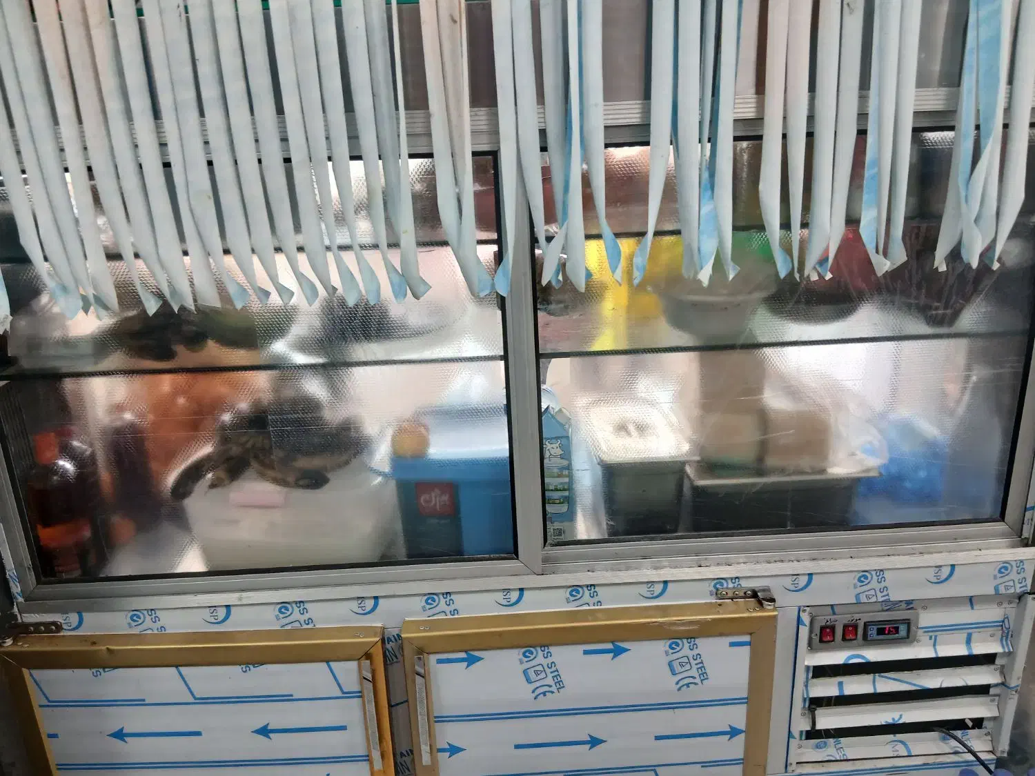 یخچال ویترینی|کافی‌شاپ و رستوران|شهر بابک, |دیوار