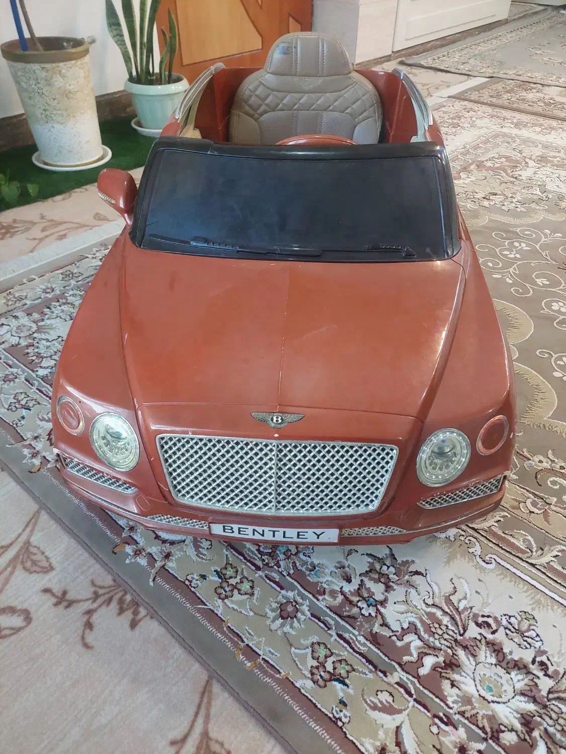 ماشین شارژی|اسباب‌بازی بچه|بروجن, |دیوار