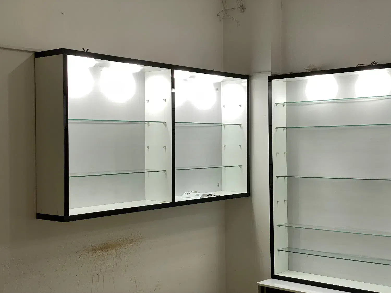 ویترین مغازه|فروشگاه و مغازه|لنجان, |دیوار