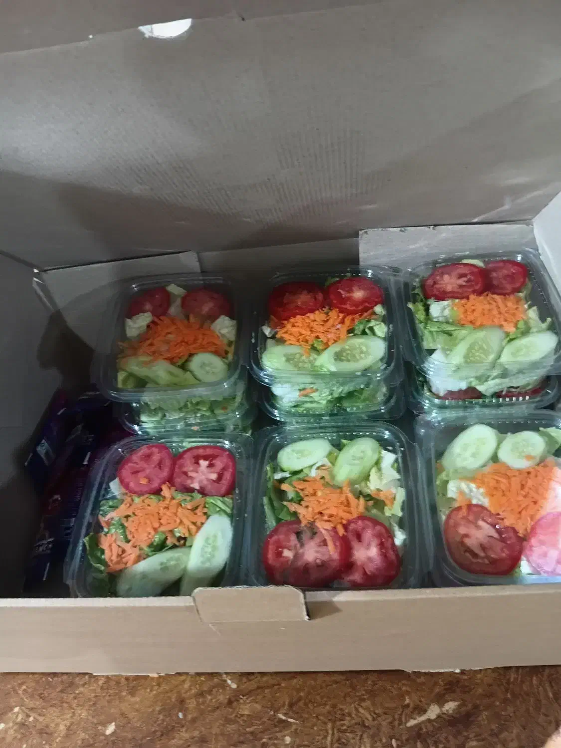 کارگر آشپزخانه ،پیک موتوری، کمک آشپز|استخدام خدمات فروشگاه و رستوران|تهران, گرگان|دیوار