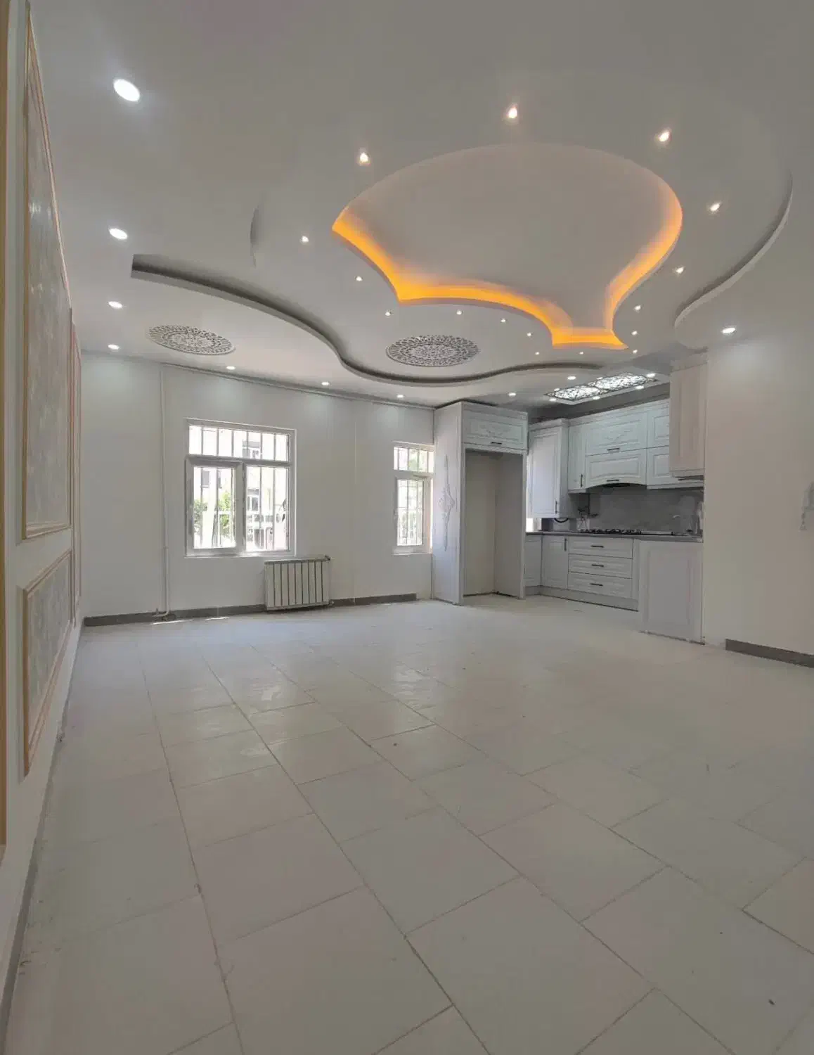 ۷۰متر ۶ساله /فول امکانات/رو به آفتاب