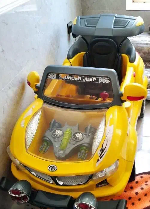 ماشین شارژی 2موتوره|اسباب‌‌بازی|شیراز, شهرک رضوان|دیوار