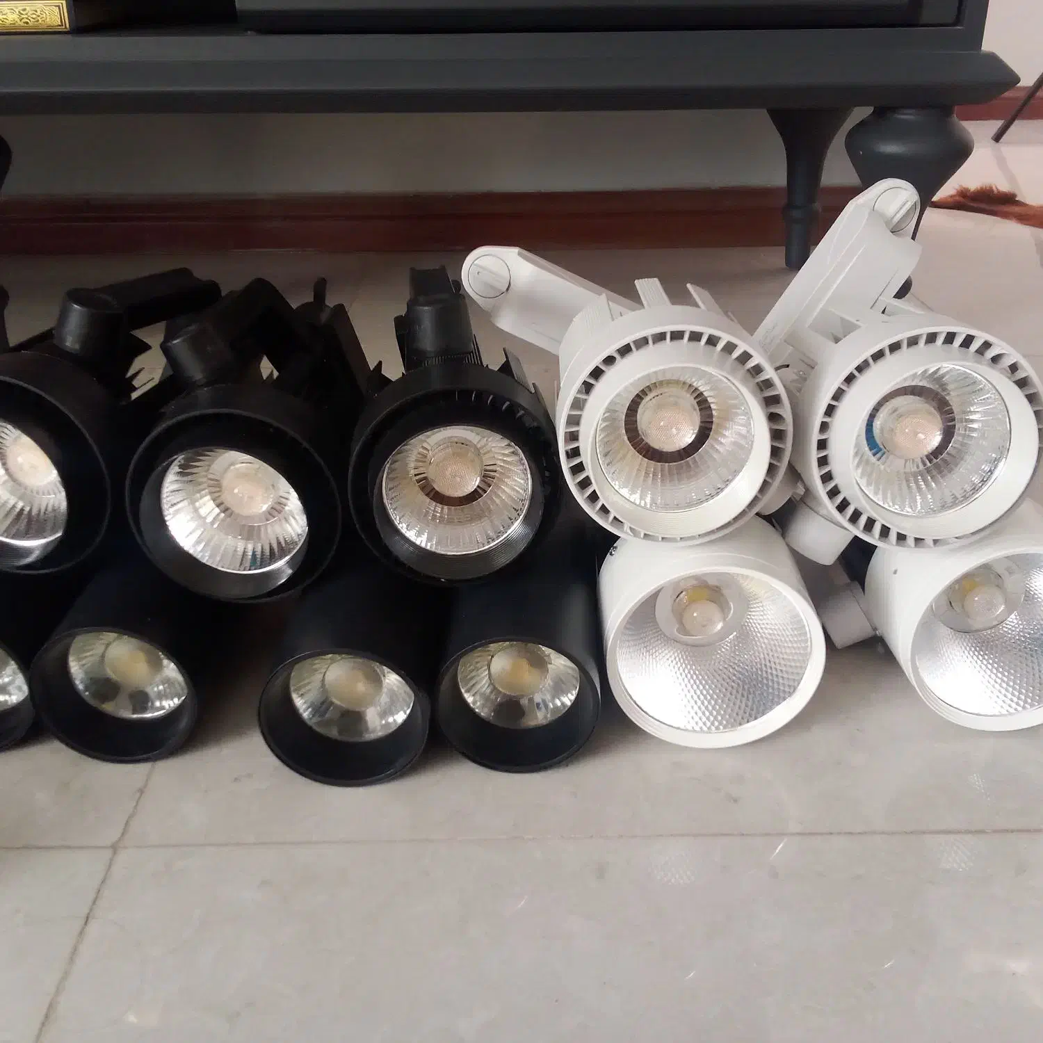 فروش تعدادی چراغهای دست دوم ریلی|لامپ و چراغ|کرج, ساماندهی|دیوار