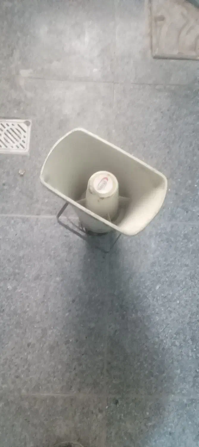 بلنگو|صوتی و تصویری|مشهد, رباط طرق|دیوار