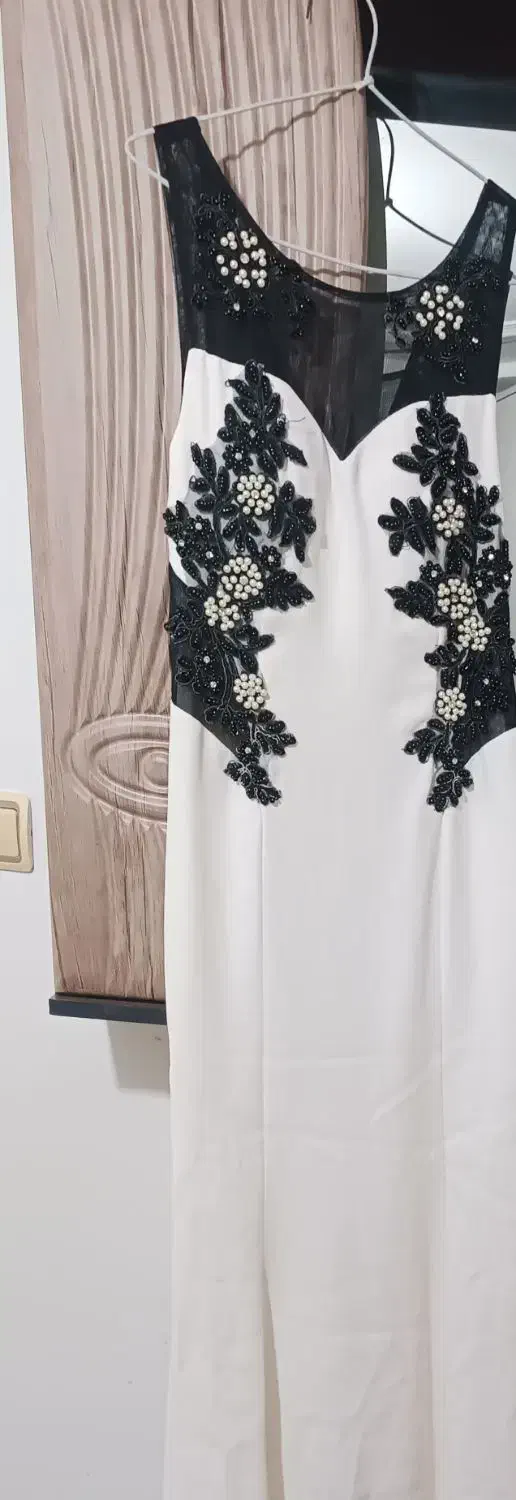 لباس مجلسی|لباس|لاهیجان, طالقانی|دیوار