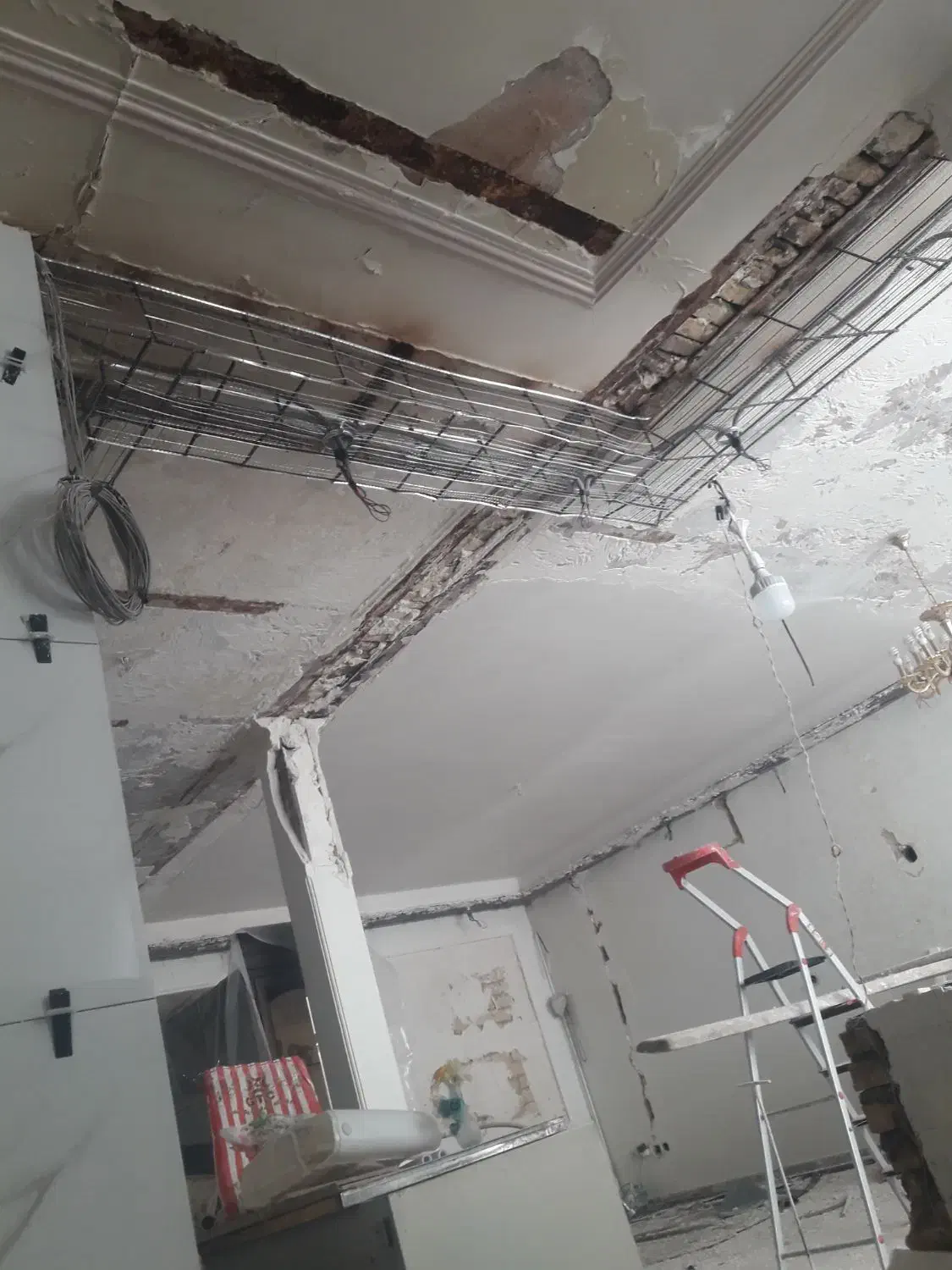 گچکاری ،گچ کار ، لکه گیری|خدمات پیشه و مهارت|تهران, فرمانیه|دیوار