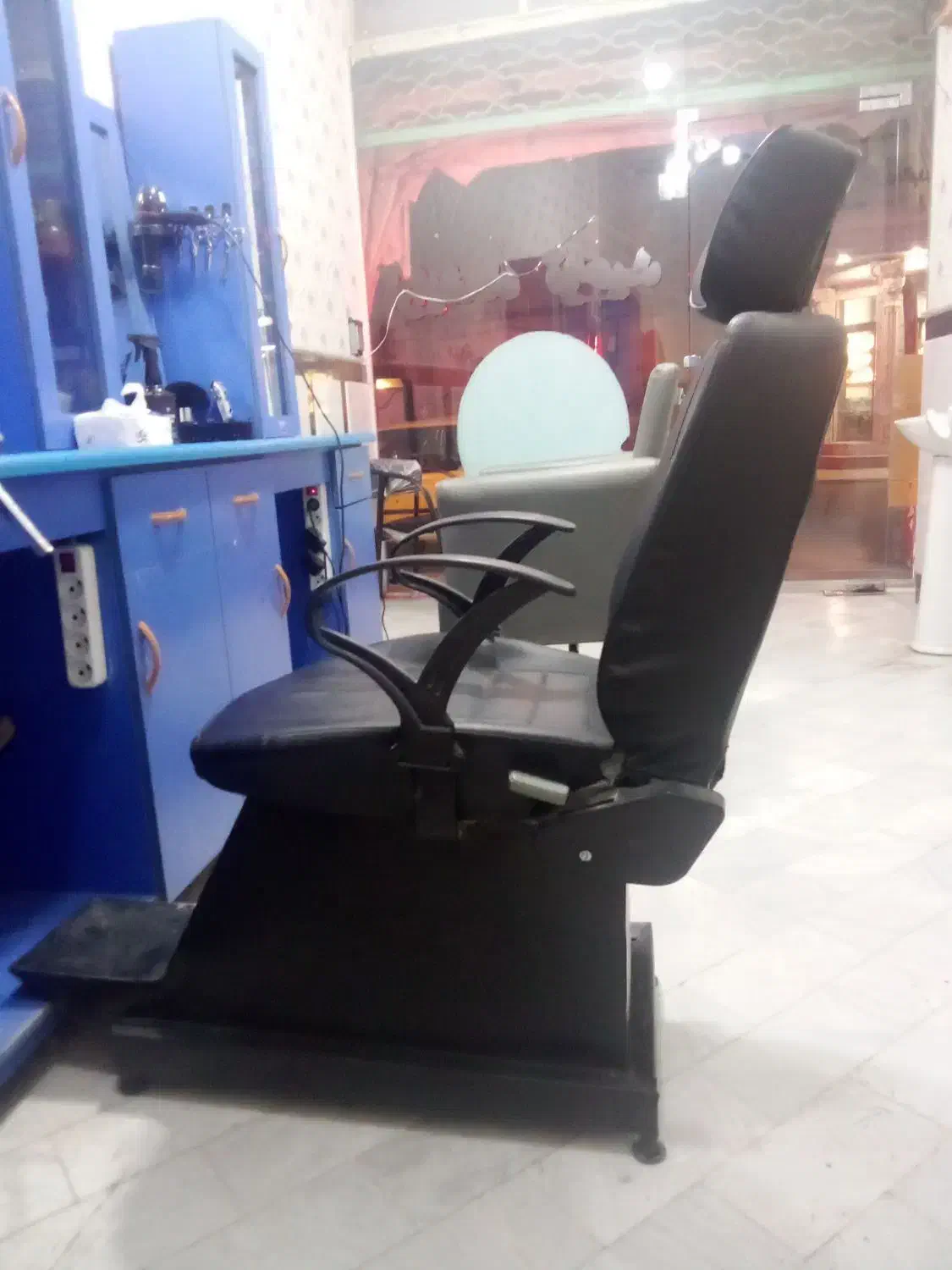 ماشین اصلاح و صندلی اصلاح|آرایشگاه و سالن‌های زیبایی|میاندوآب, |دیوار