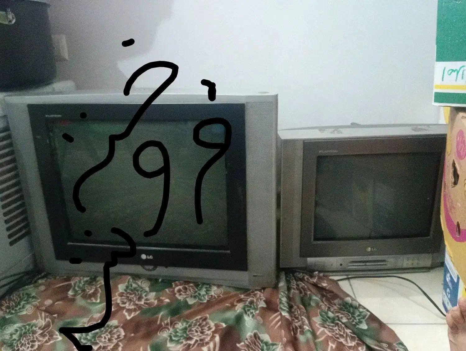 دوعددتلویزیون ۱۲و۲۱سالم|تلویزیون و پروژکتور|مشهد, نوید|دیوار