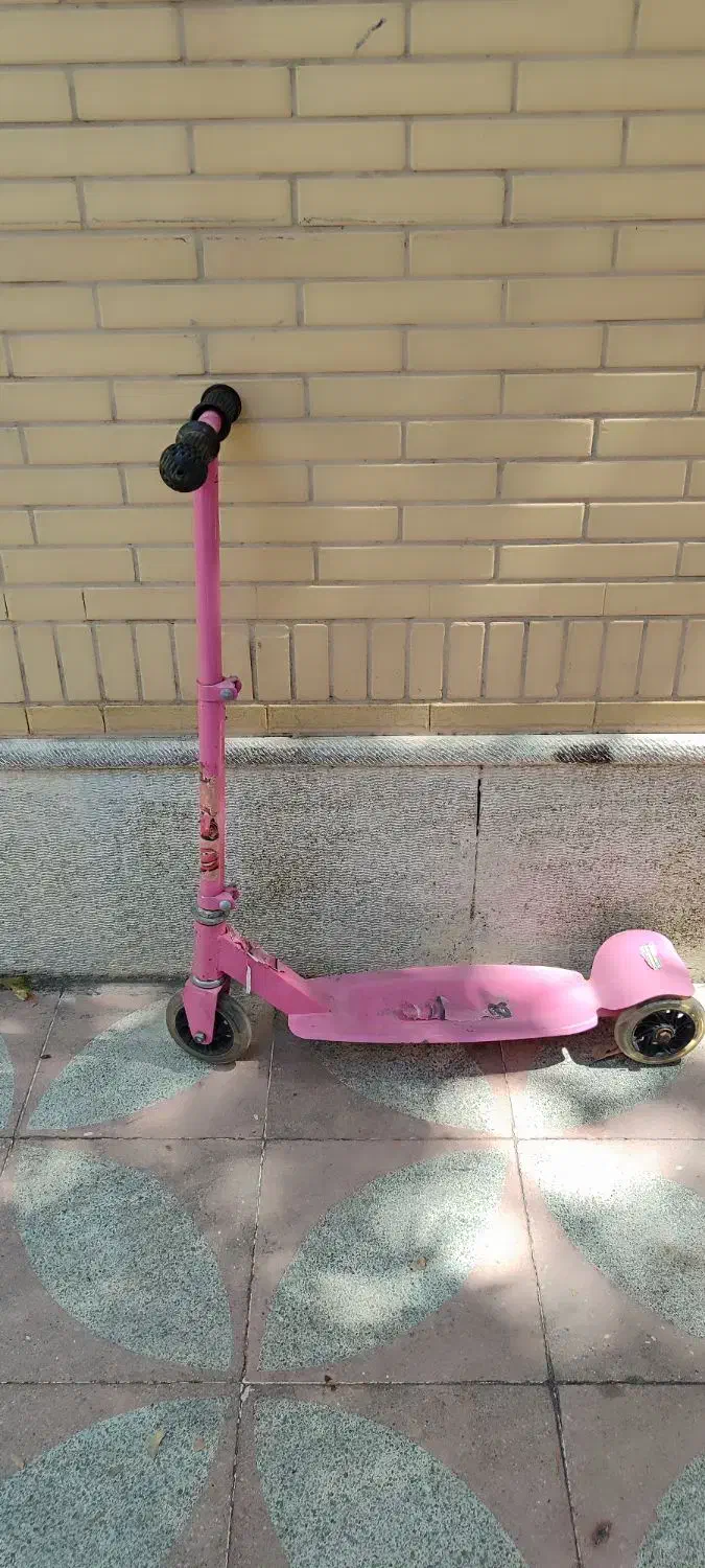 سلام چنتا دوچرخه سالم ویک عدد اسکوتر|دوچرخه، اسکیت، اسکوتر|شیراز, شهرک مهدیه|دیوار