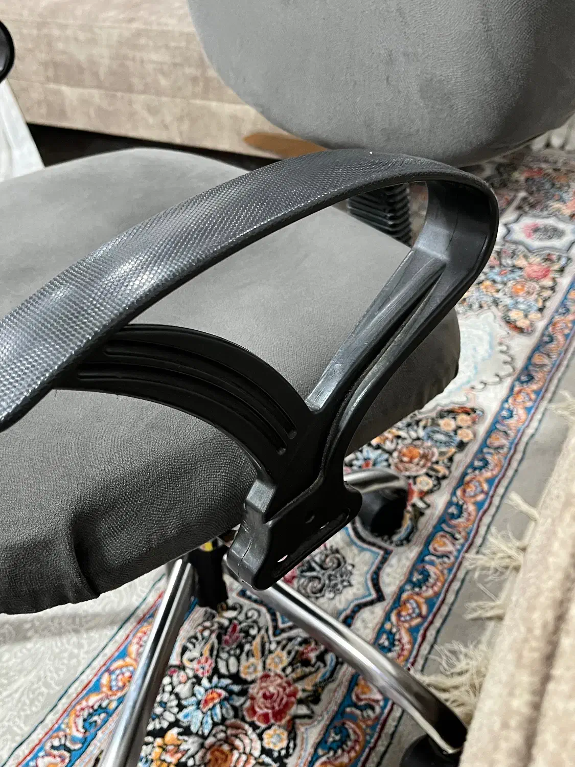 صندلی|صندلی و نیمکت|دوگنبدان, |دیوار