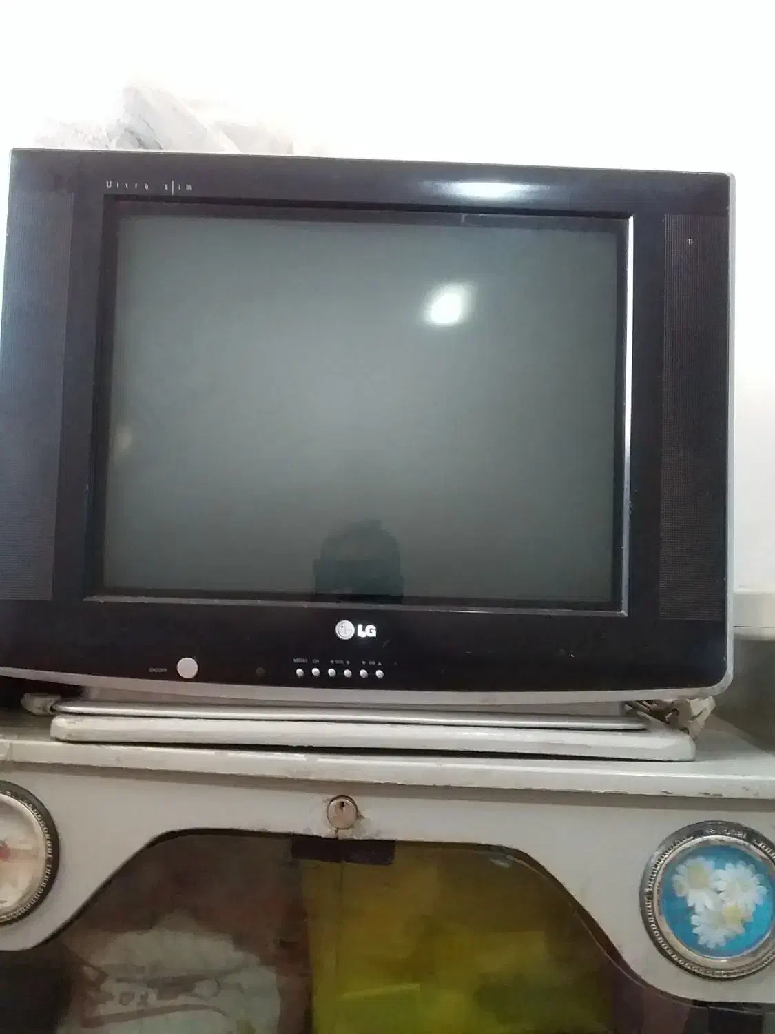 تلویزیون سالم با کنتورل|تلویزیون و پروژکتور|شوشتر, |دیوار