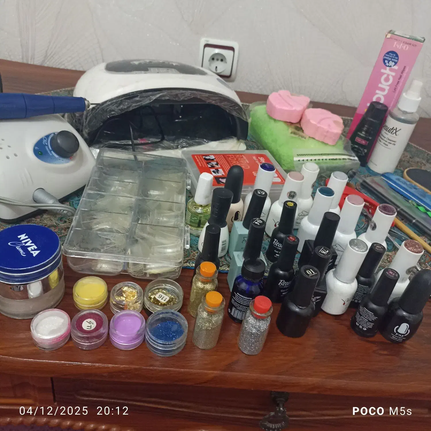 لوازم آرایشی و ناخن کاری بانوان|آرایشی، بهداشتی، درمانی|سراجو, |دیوار