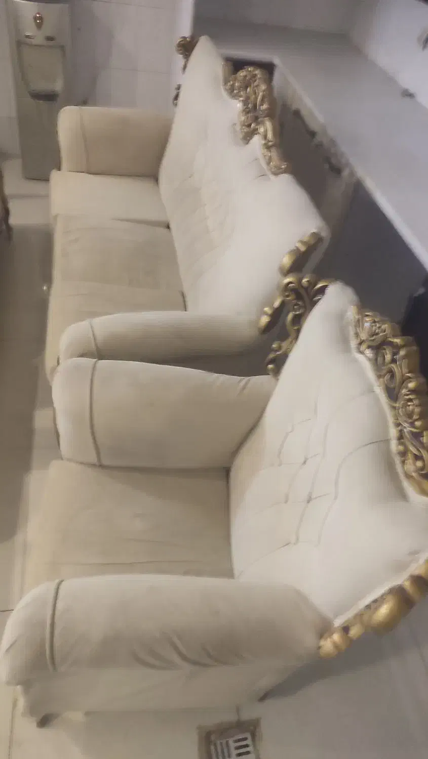 مبل در حد نو بود تو انباری بودن در حد نو هستن|مبلمان خانگی و میز عسلی|خرمآباد, |دیوار