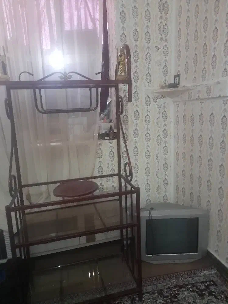 تلویزیون و جا تلویزیونی دسته دوم قمت ۷ملیون|تلویزیون و پروژکتور|میناب, |دیوار