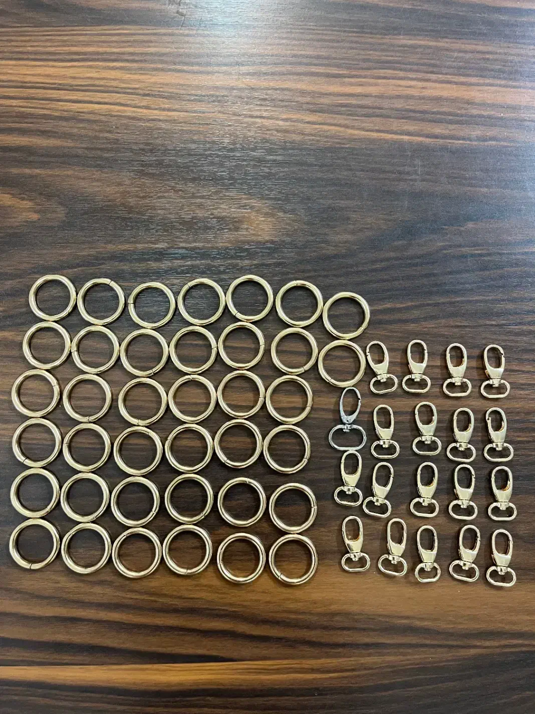 وسایل تزیینی برای ساخت گیره، پاپیون و جاسوییچی|لوازم خیاطی و بافتنی|گرگان, |دیوار