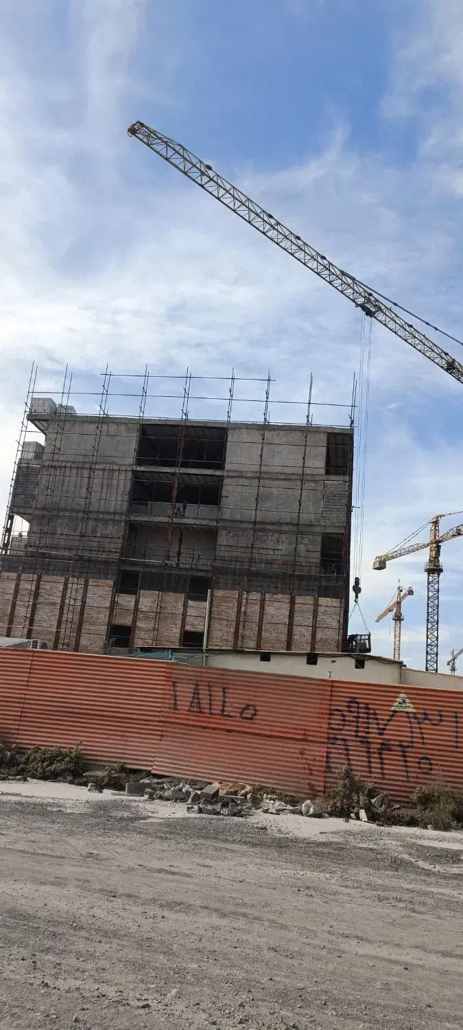 آپارتمان نهضت ملی ثارلله ۱۱۰ متری|پیش‌فروش املاک|سیرجان, |دیوار