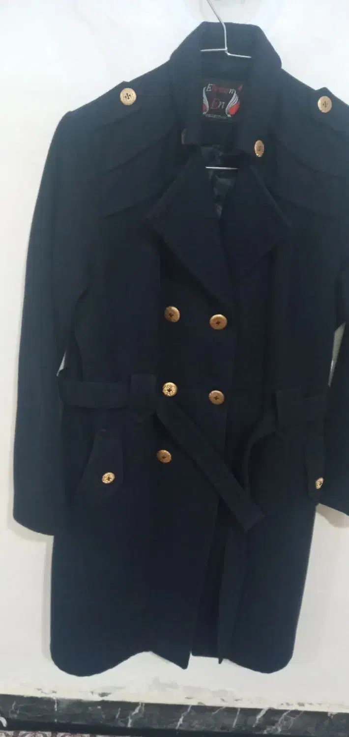 پالتوزنانه|لباس|زابل, |دیوار