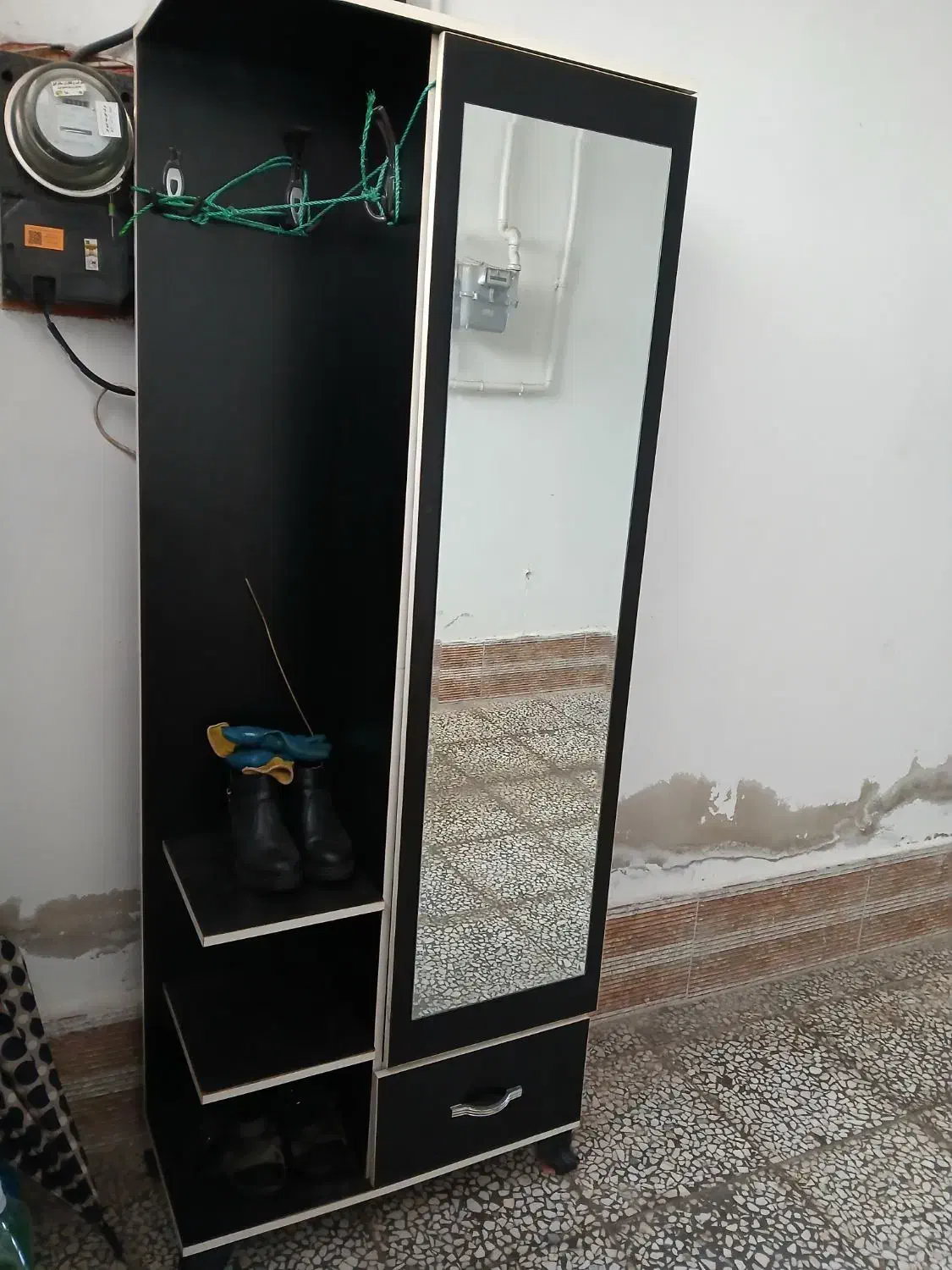 جا کفشی|جاکفشی، کمد، دراور|بندر انزلی, کوی بهار|دیوار