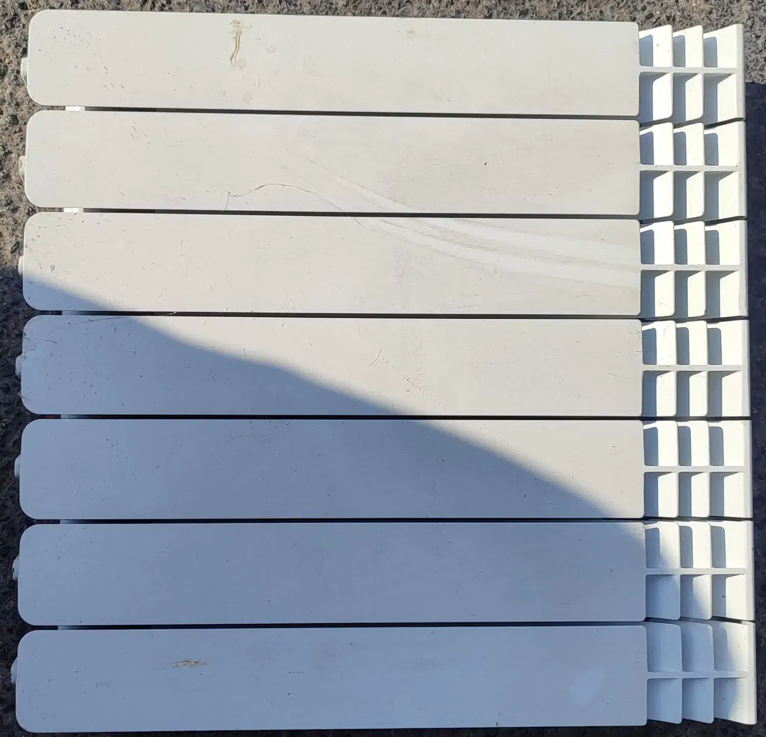 رادیاتور و هفت پر سالم نو بدون جعبه|آبگرمکن، پکیج، شوفاژ|زرند, |دیوار