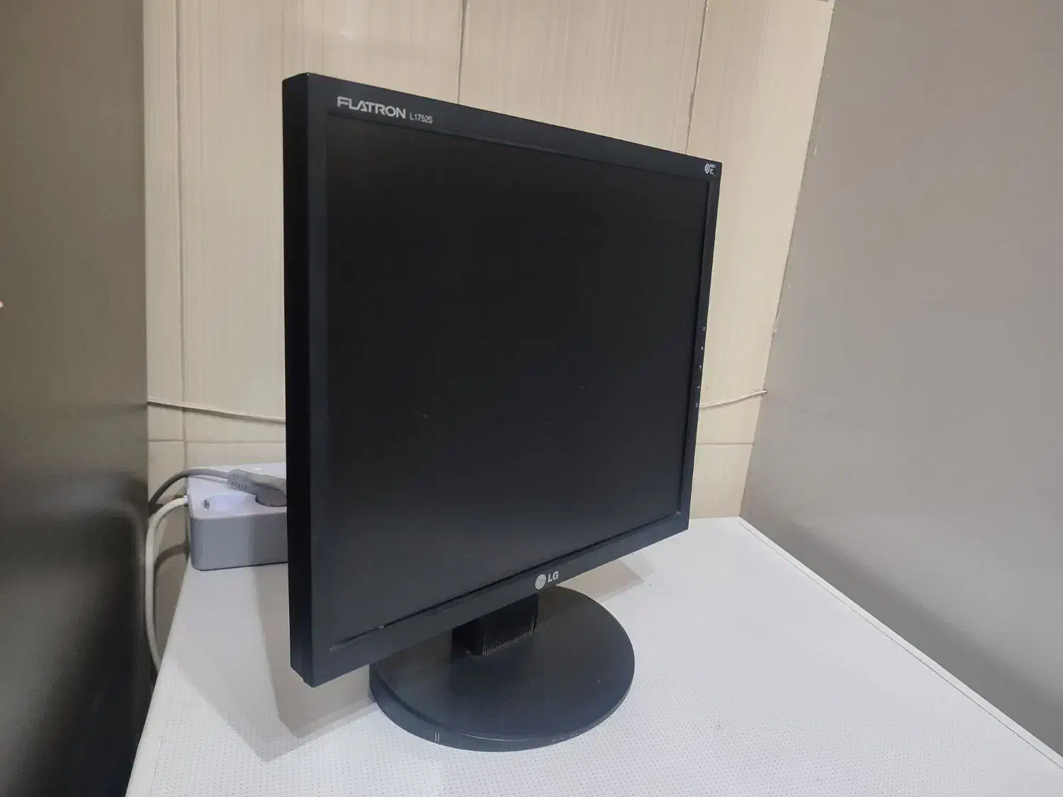 فروش مانیتور کامپیوتر سالم|قطعات و لوازم جانبی رایانه|فردیس, فردیس|دیوار