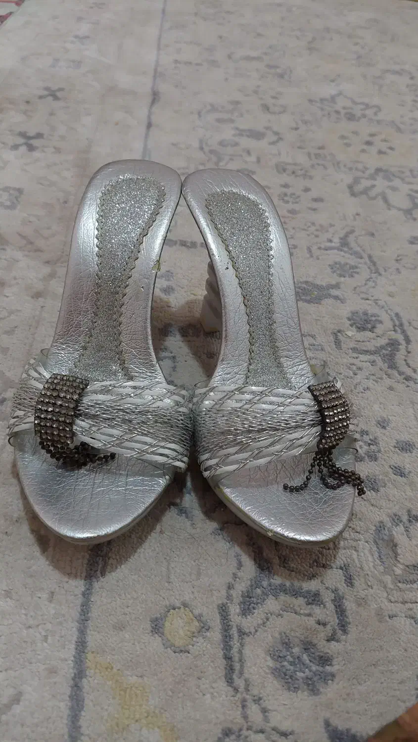 صندل مجلسی|کیف، کفش، کمربند|اندیشه, اندیشه فاز ۱|دیوار