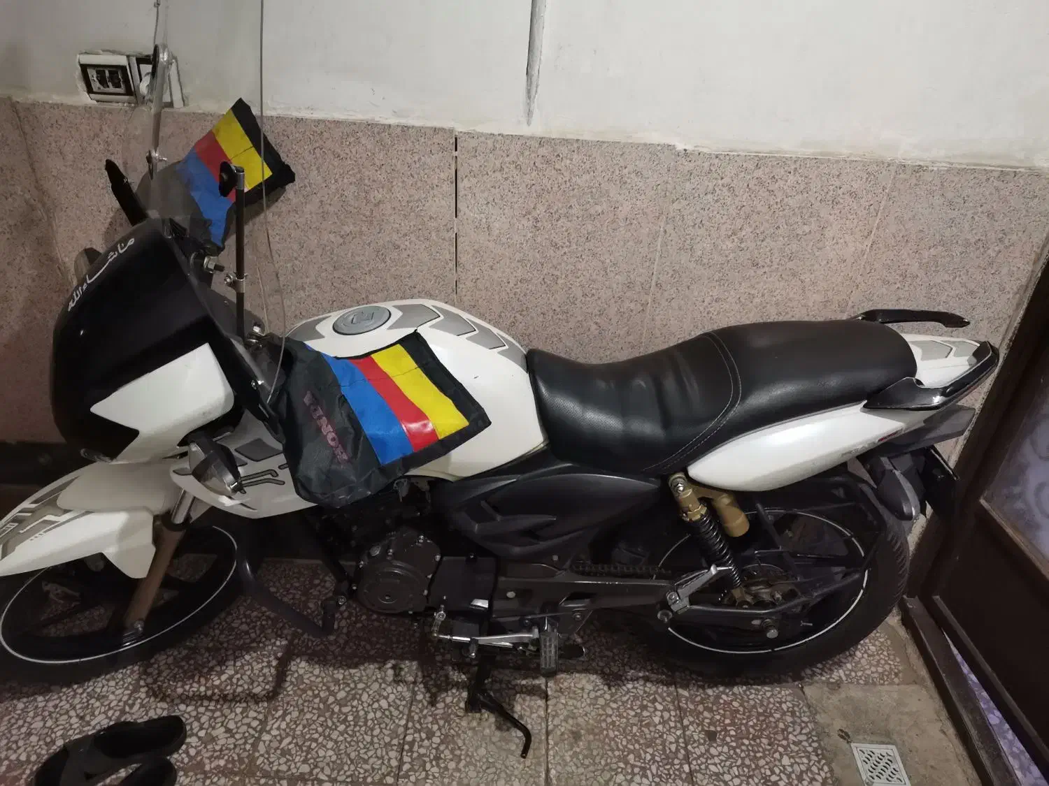 آپاچی معاوضه با ماشین|موتورسیکلت|قم, ولیعصر|دیوار