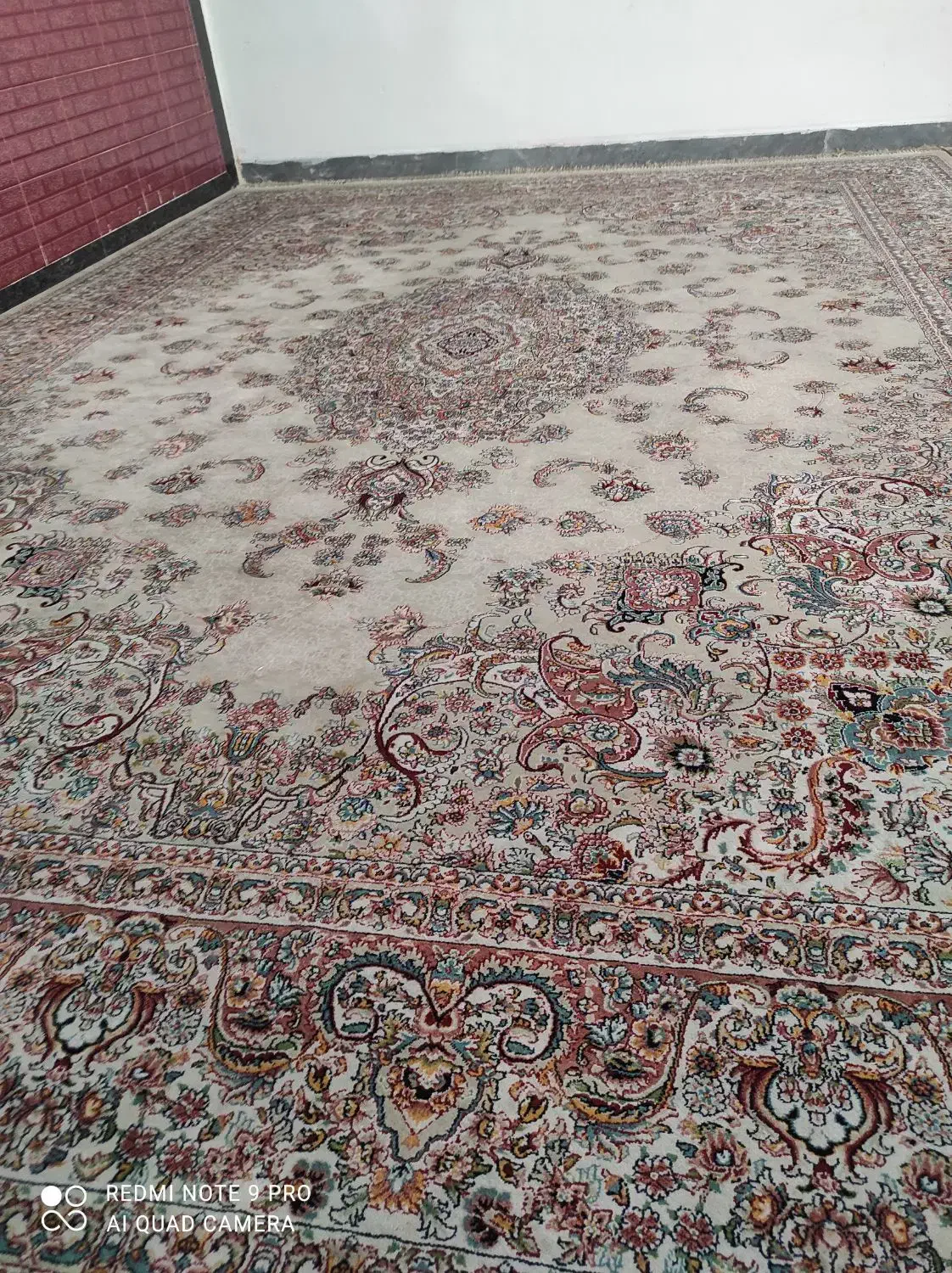 فروش فرش ۹ متری ۷۰۰ شانه|فرش|ساری, |دیوار