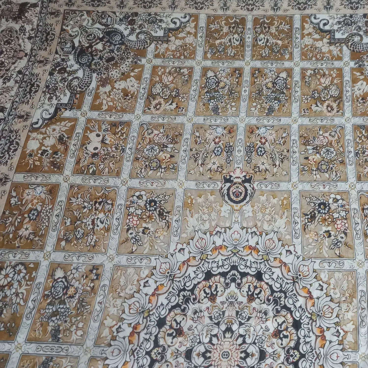 روفرشی|روفرشی|سمنان, |دیوار