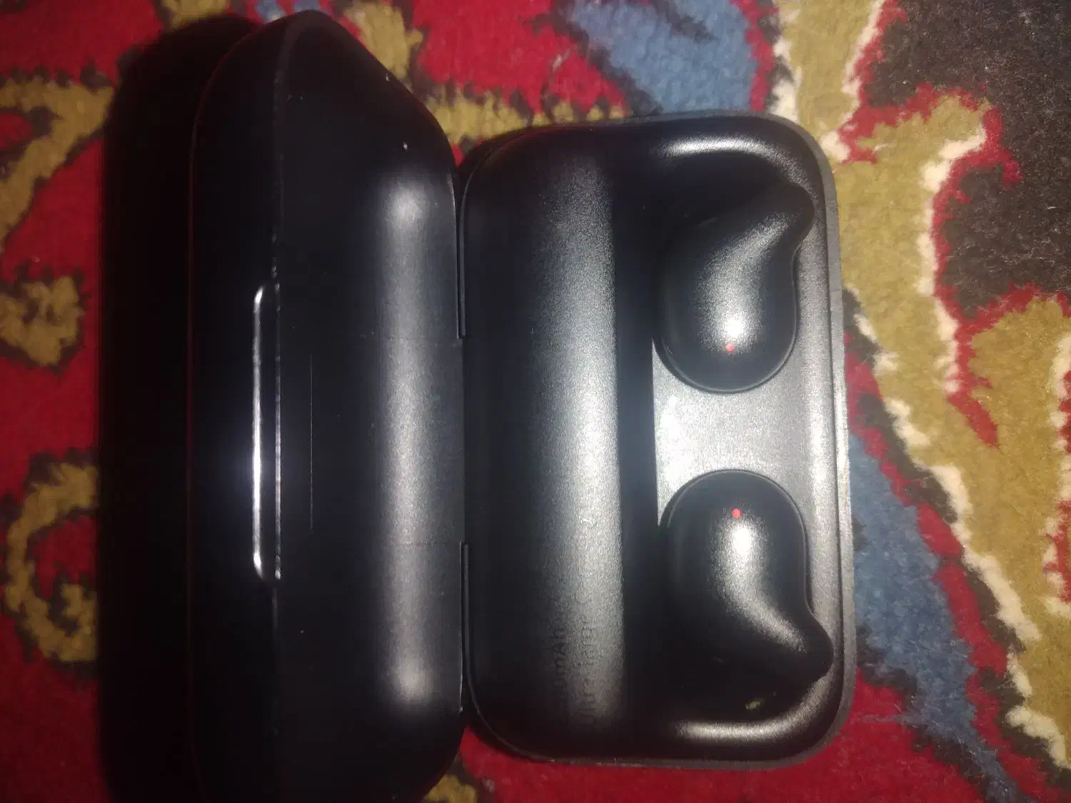 فروش یک عدد ایرپاد|لوازم جانبی موبایل و تبلت|دهدشت, |دیوار