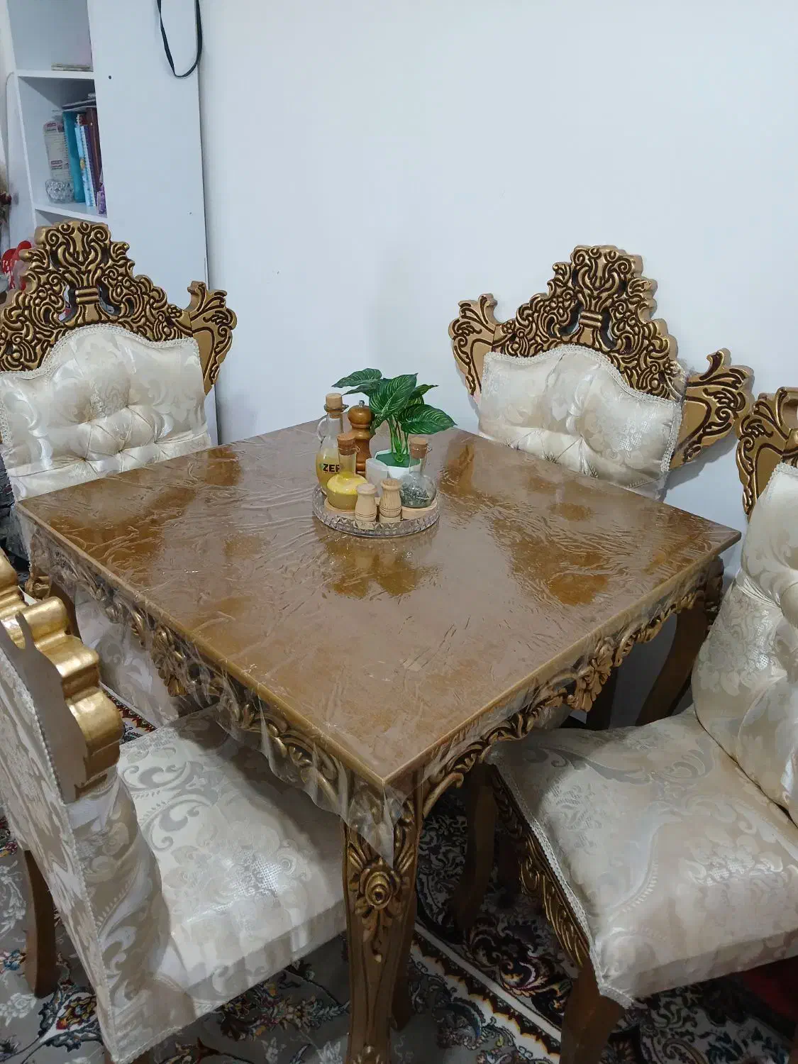 نهارخوری|میز و صندلی غذاخوری|دوگنبدان, |دیوار