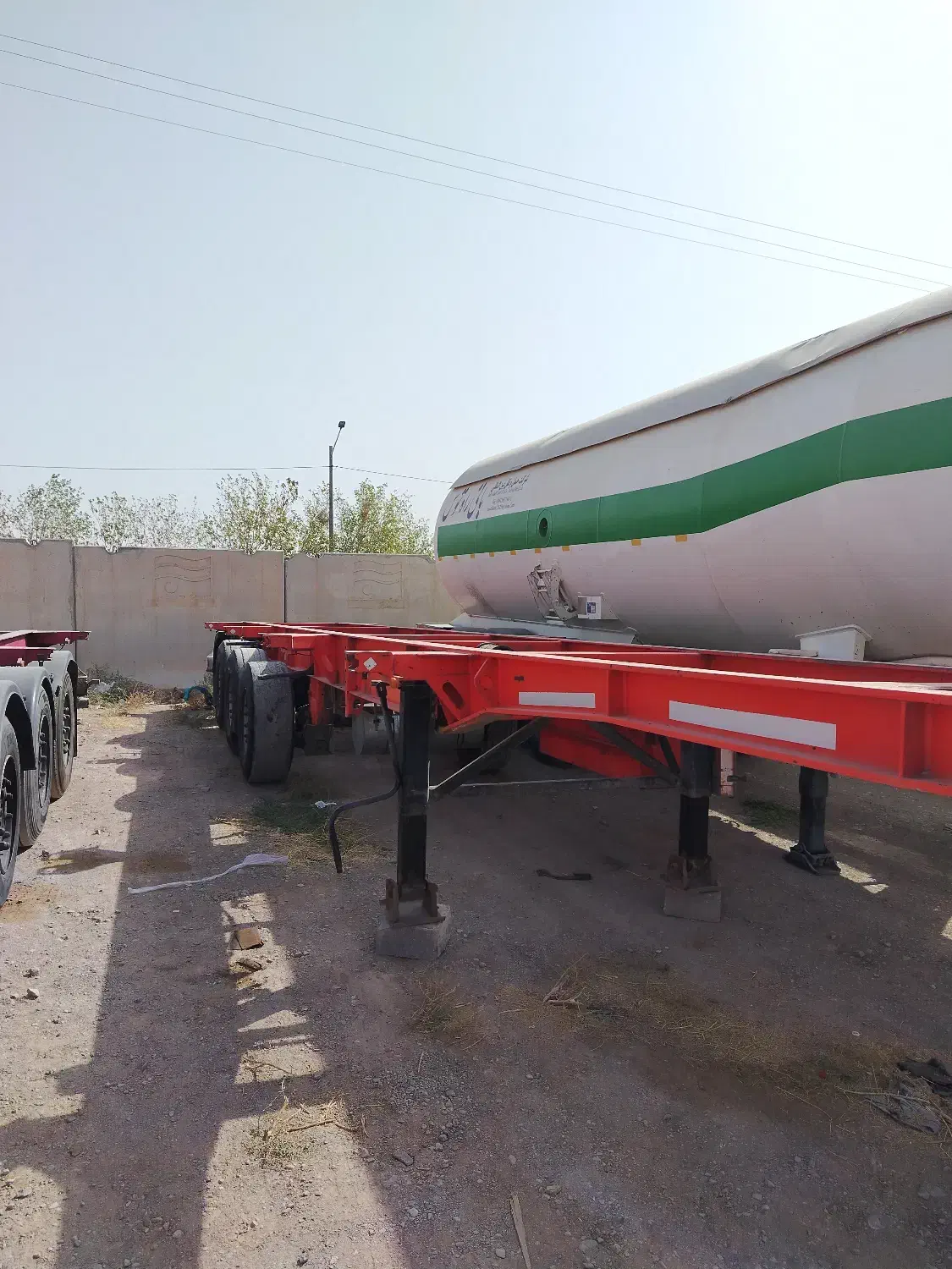 تیغه ماموت|خودرو سنگین|تایباد, |دیوار