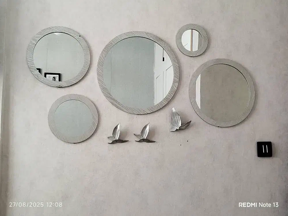 آینه|آینه|فردیس, فرامرزیه|دیوار