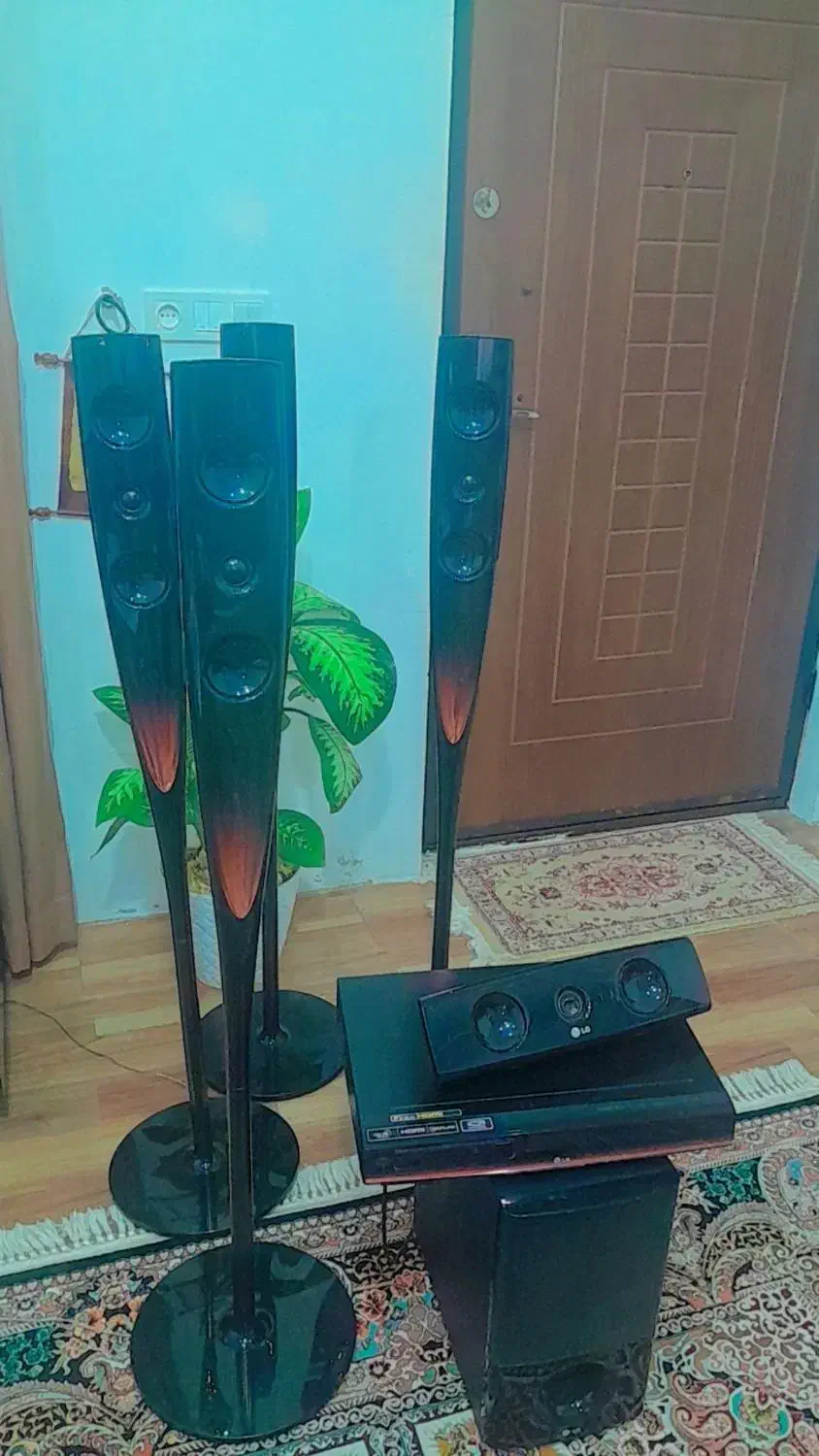 سینمای خانواده|سیستم صوتی خانگی|رویان, |دیوار