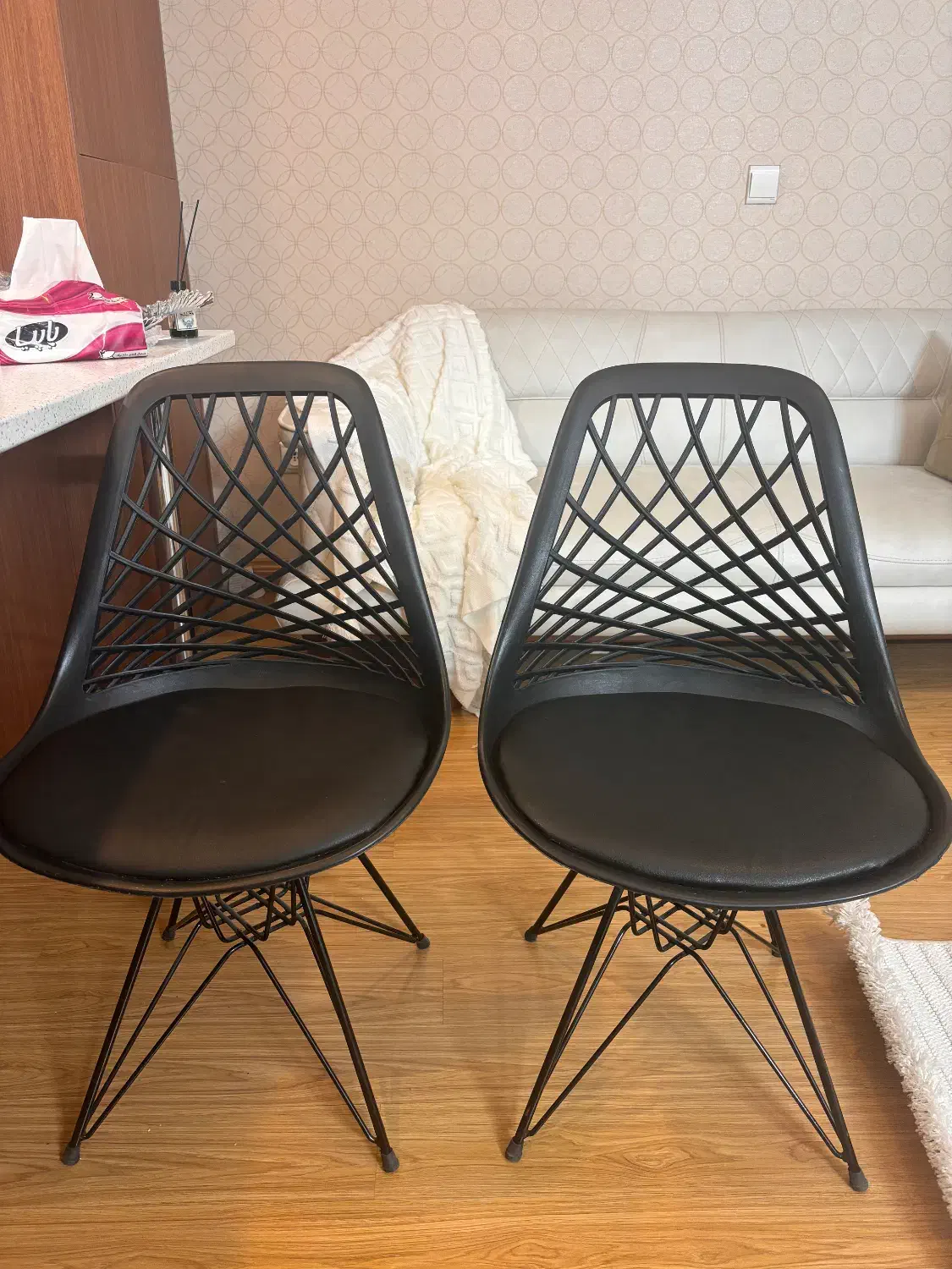 صندلی تک کاملا نو|میز و صندلی غذاخوری|تهران, درختی|دیوار