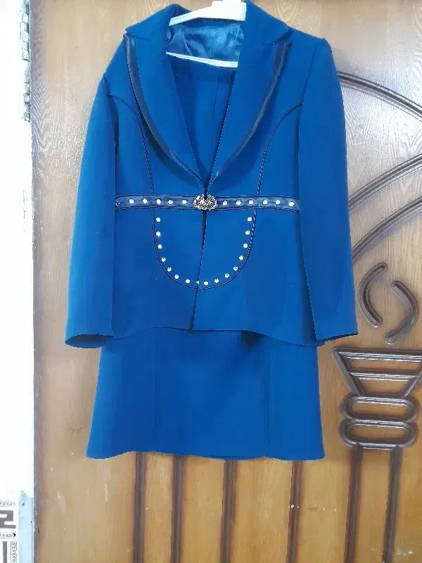 لباس مجلسی|لباس|چهاردانگه (تهران), |دیوار