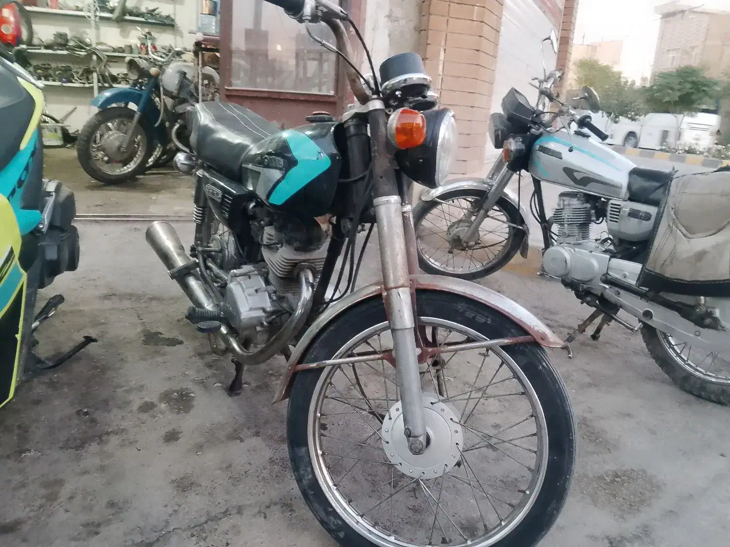 سی جی ژاپن|موتورسیکلت|ابریشم, |دیوار