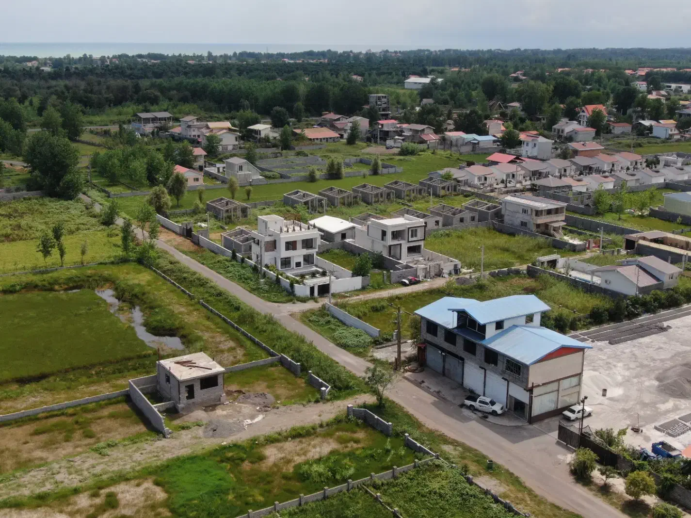 زمین بر اول کوچه 8 متری باسند|فروش زمین و ملک کلنگی|رشت, لاکان شهر|دیوار