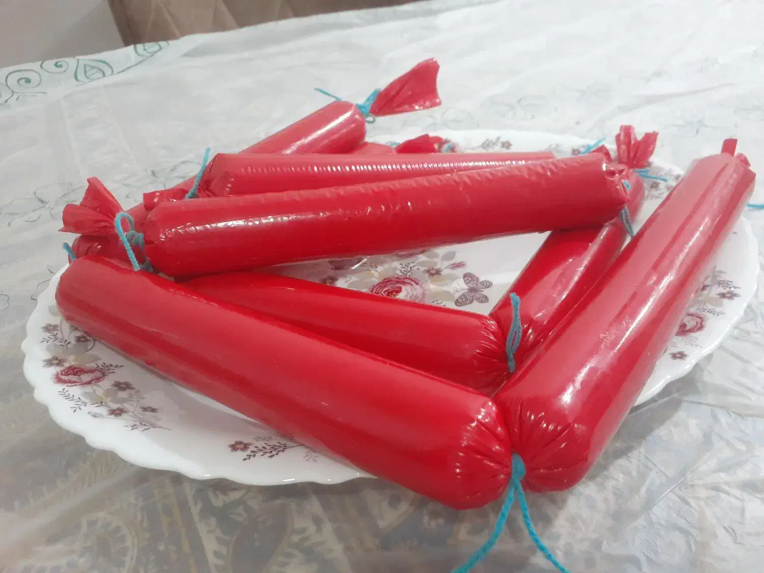 آموزش کیک وشیرینی وسوسیس و کالباس خانگی وخیاطی|خدمات آموزشی|اهواز, کوی آغاجاری|دیوار