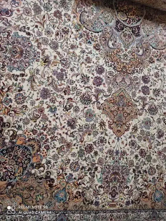 دوعددفرش۹متری و یک عدد ۱۲ متری ۱۲۰۰شانه و۳۶۰۰تراکم|فرش|شیراز, گچی|دیوار