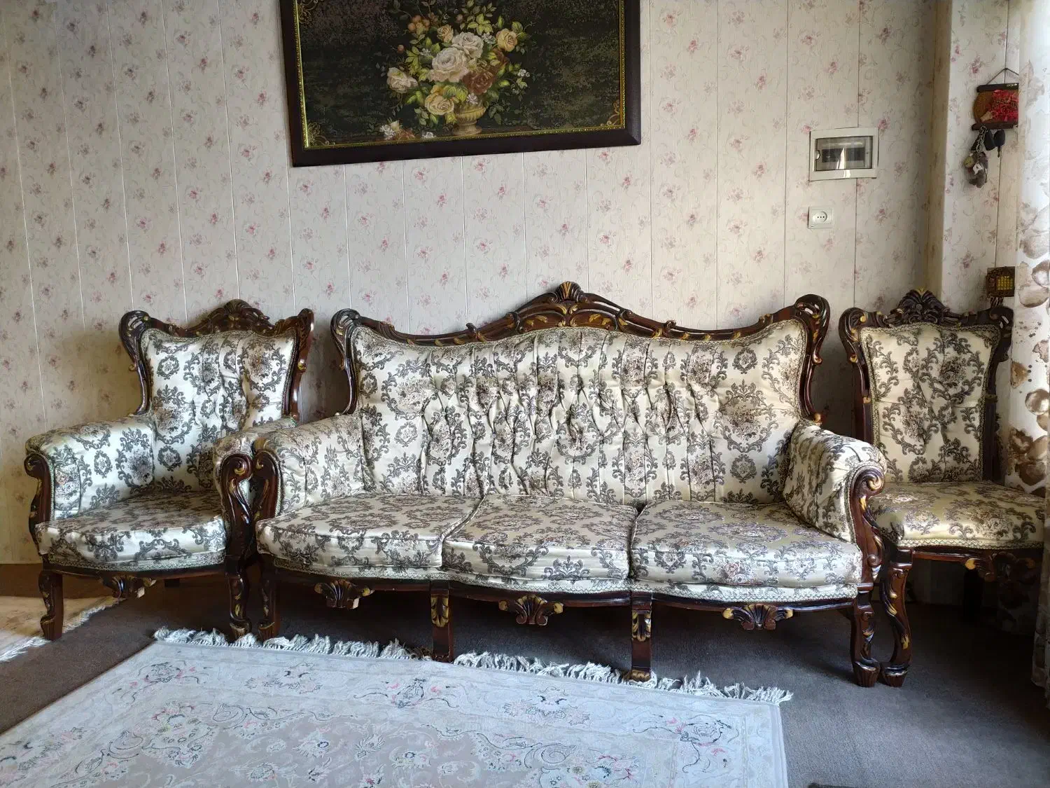 مبل 9 نفره سلطنتی|مبلمان خانگی و میز عسلی|صومعه‌سرا, |دیوار