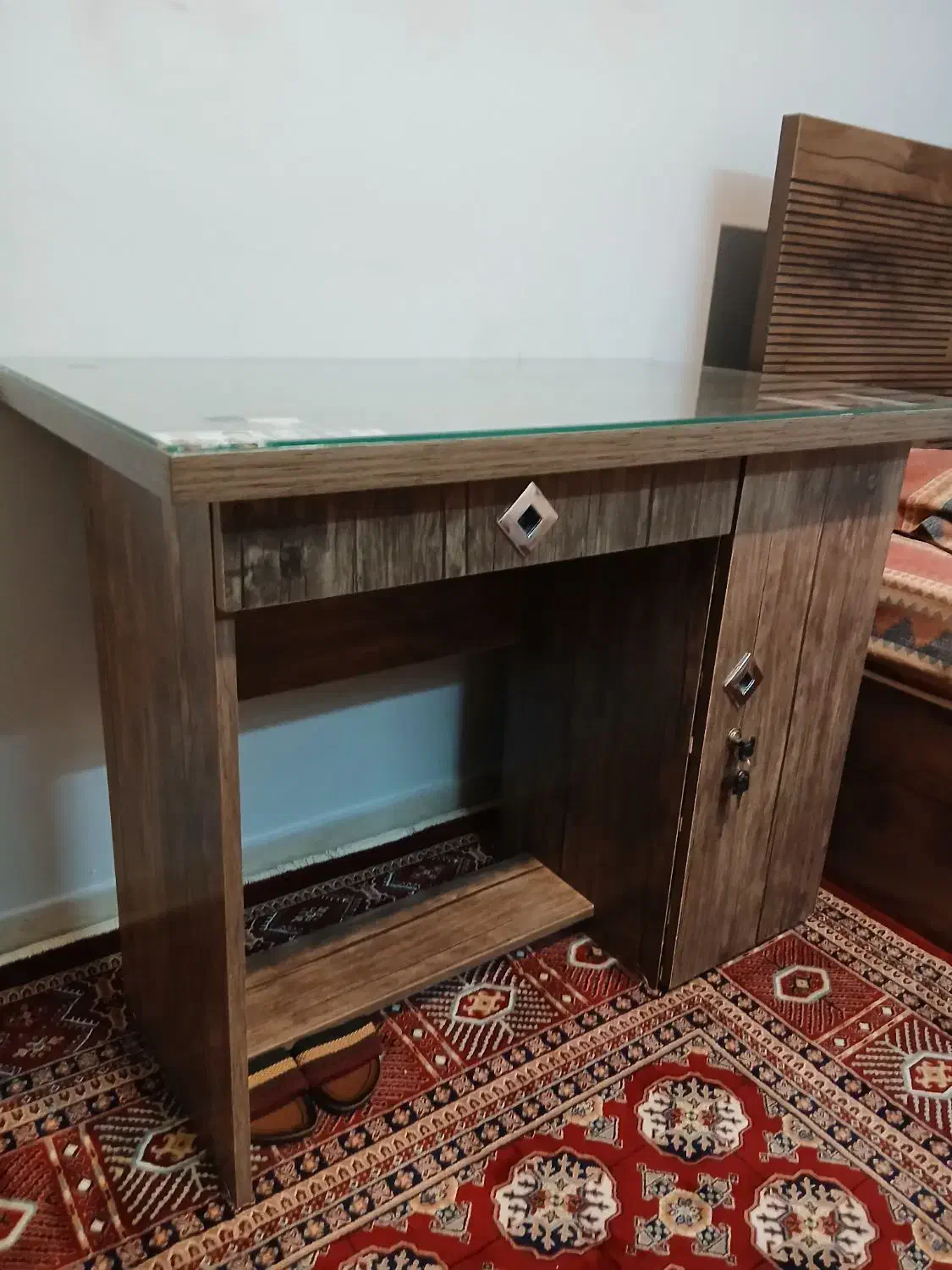 میزتحریر|میز تحریر و کامپیوتر|اراک, |دیوار